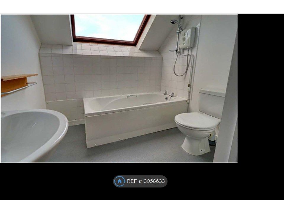 Property photo 3 of 4 Bathroom