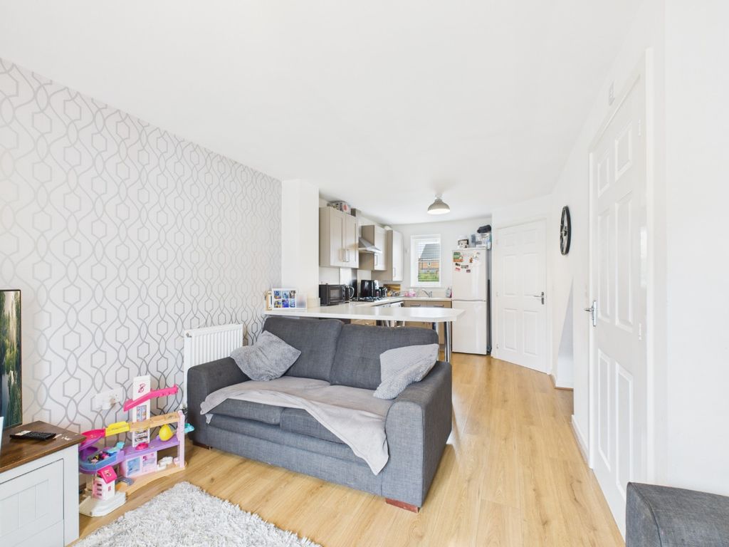 Property photo 3 of 14 4437576