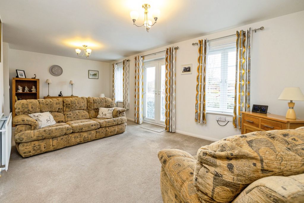 Property photo 2 of 11 Photo #2