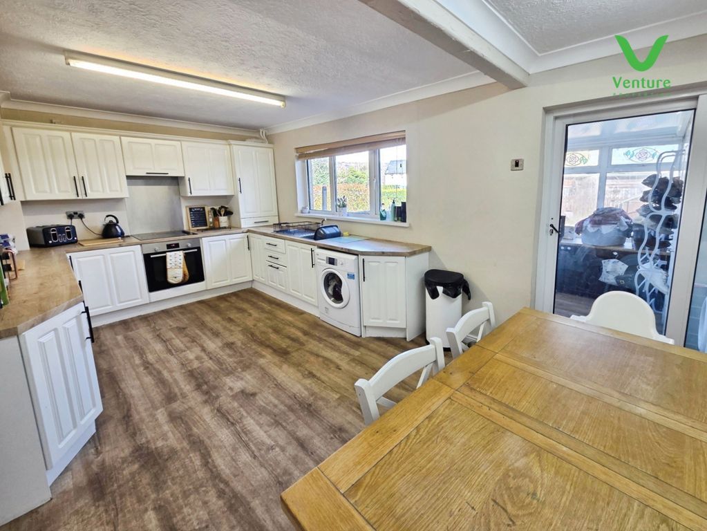 Property photo 3 of 16 Pbox-Img.Jpg