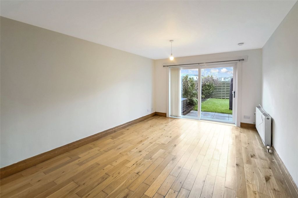 Property photo 2 of 21 Picture No. 03