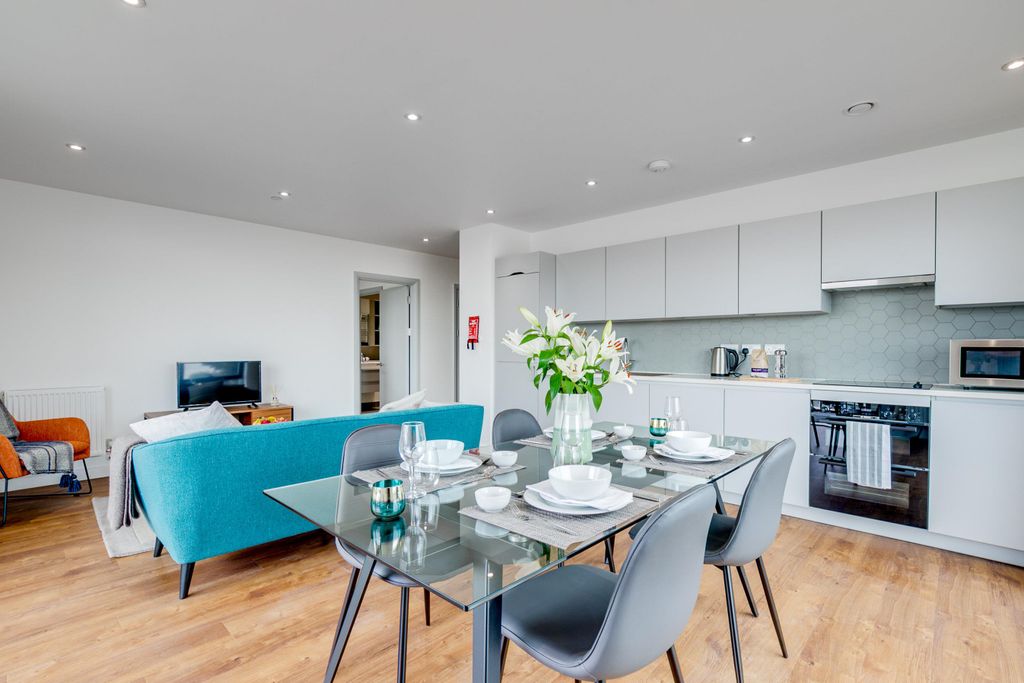 Property photo 3 of 14 Image