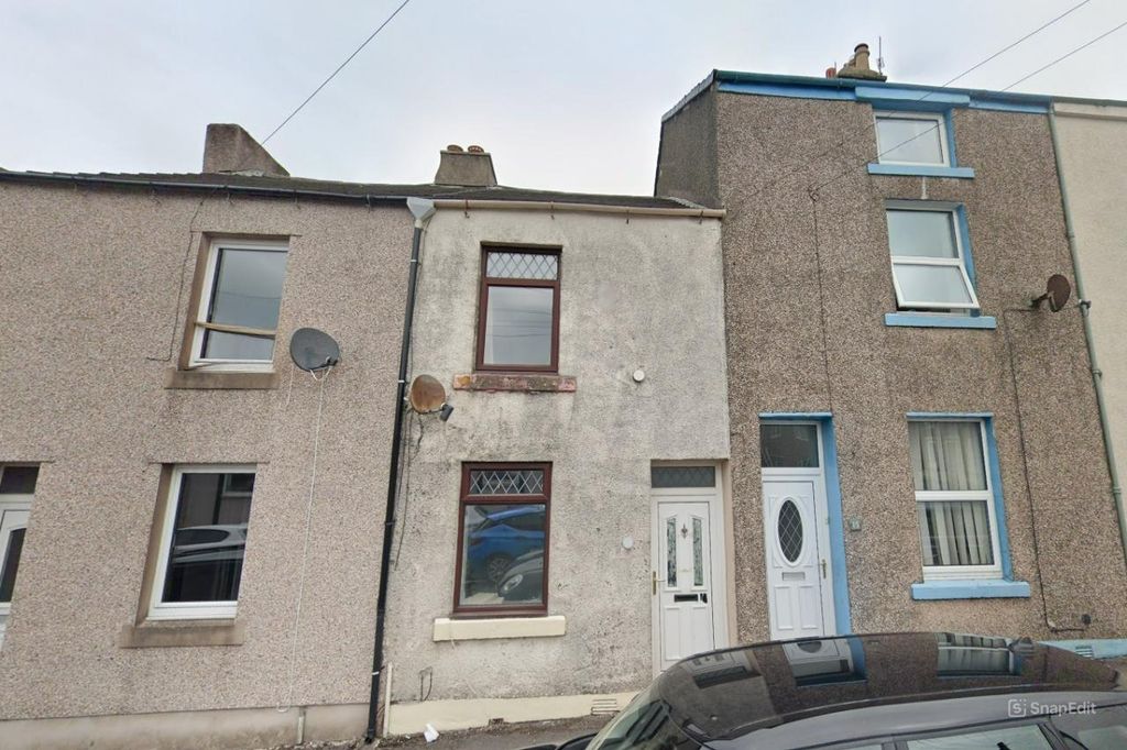 Property photo 1 of 11 14 King Street, Cleator, Cumbria, Ca23 3Ej
