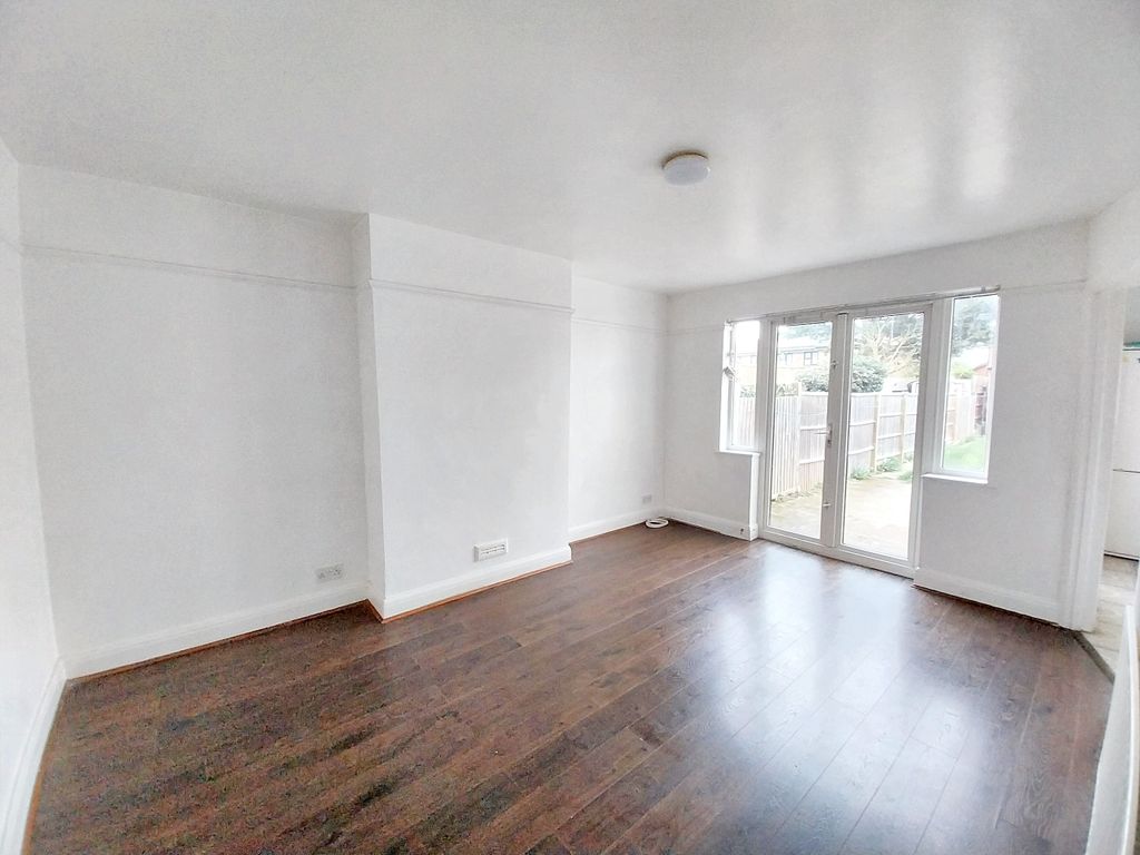 Property photo 3 of 13 Photo