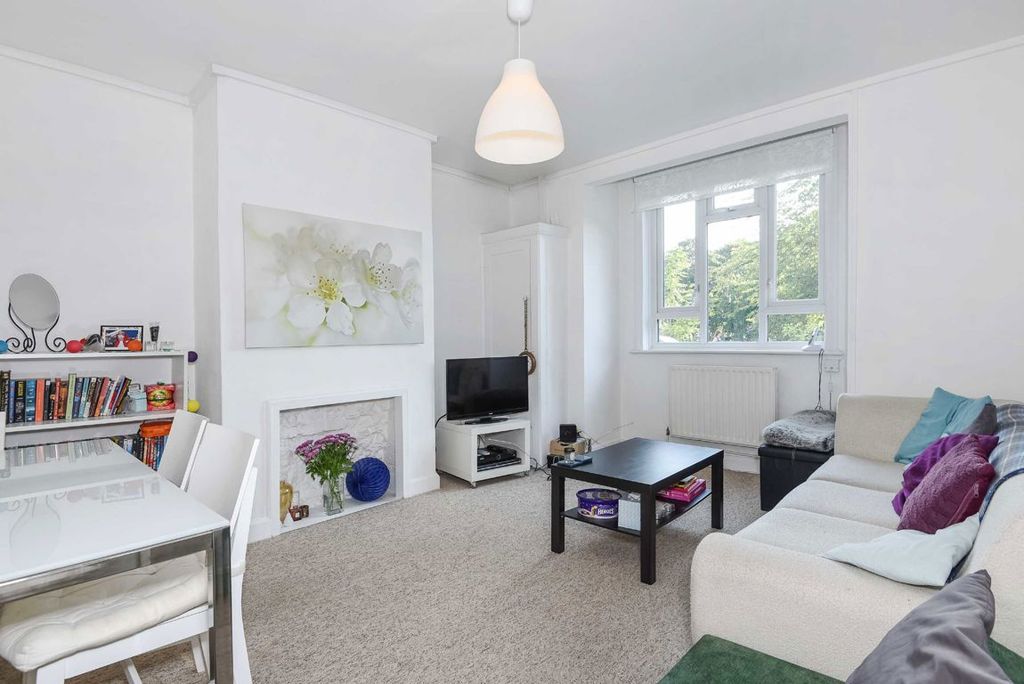 Property photo 2 of 5