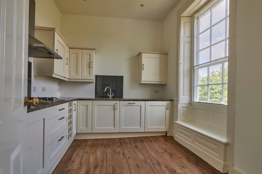 Property photo 3 of 16 Kitchen