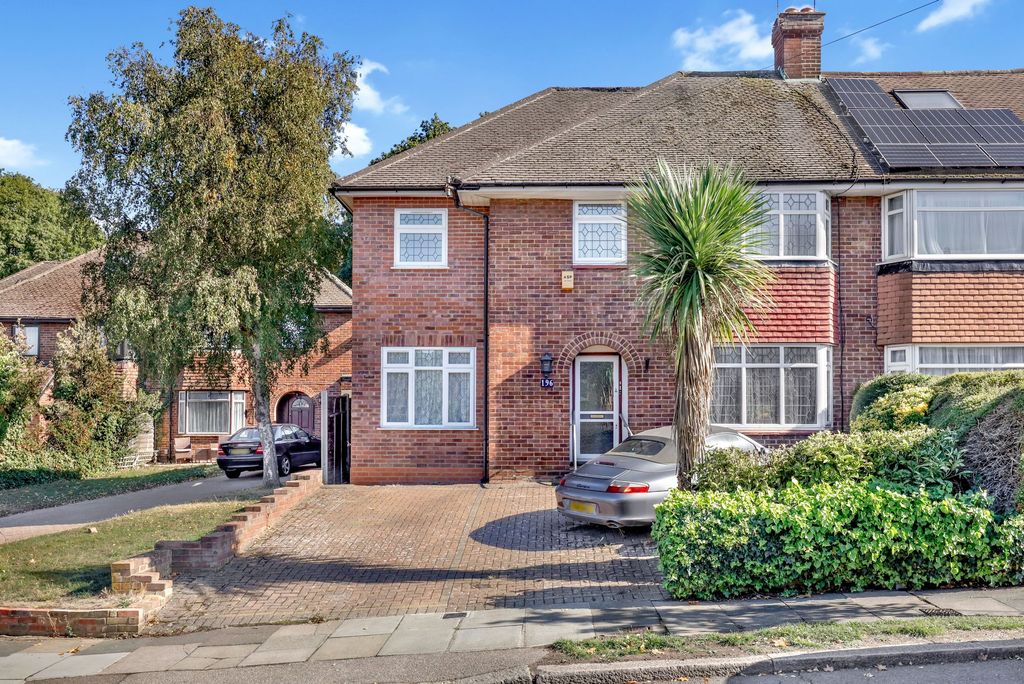 Property photo 2 of 42