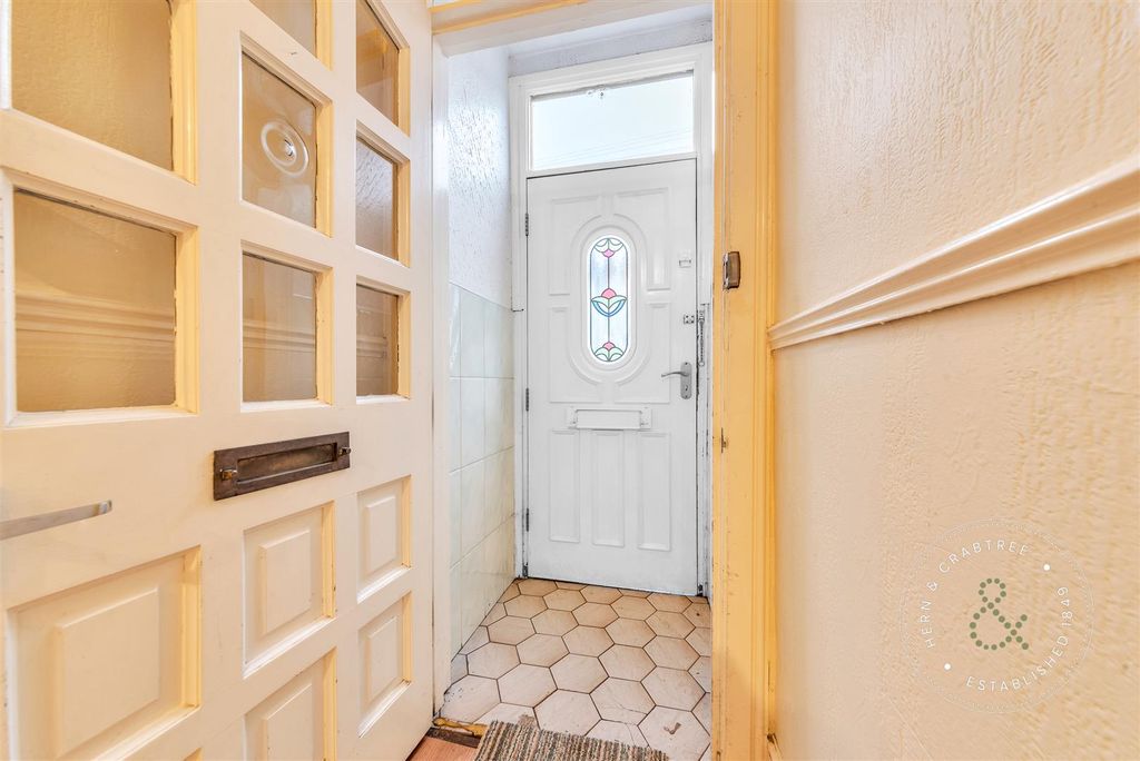 Property photo 2 of 33 Coveny-Street-09.Jpg