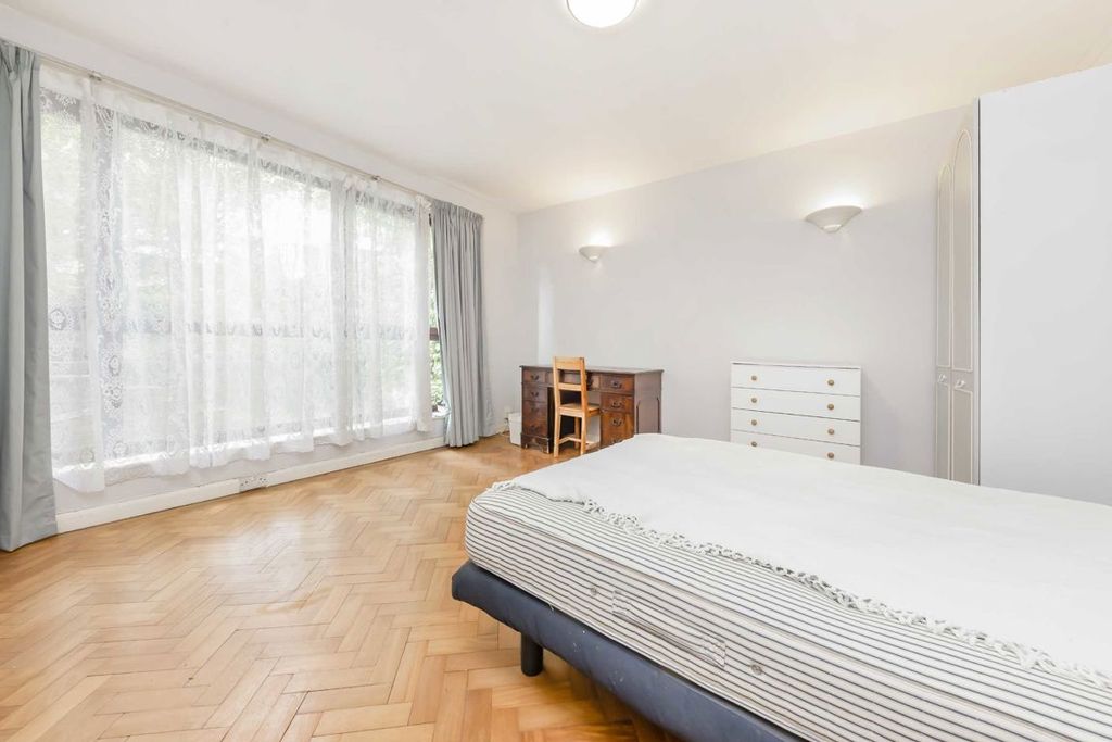 Property photo 3 of 5