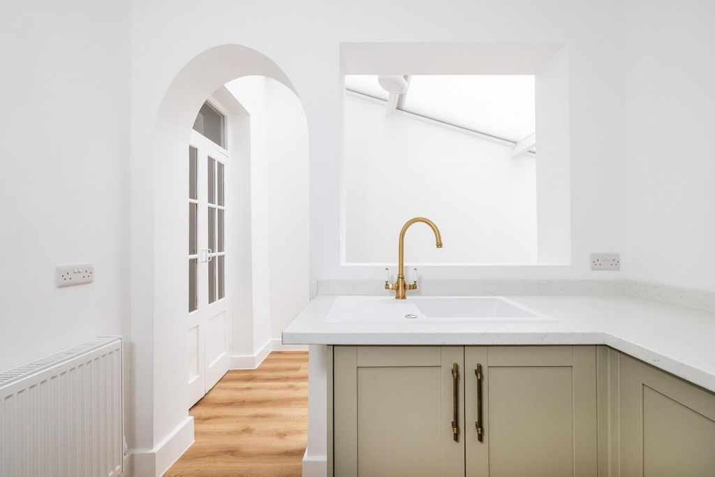 Property photo 1 of 32 Char0094.Jpg