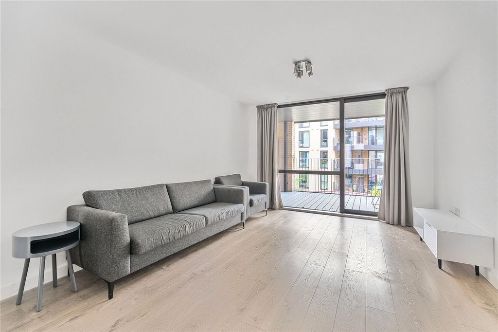 Property photo 3 of 28 Picture No. 32