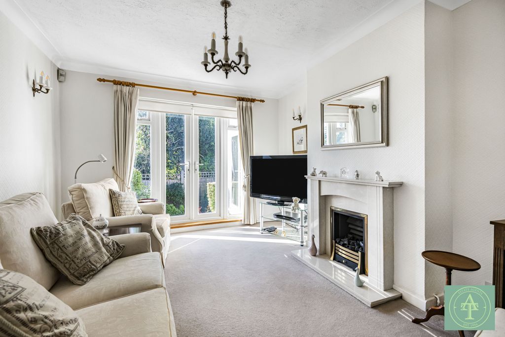 Property photo 3 of 35 Gallery