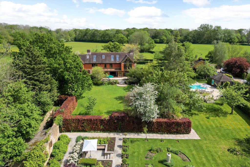 Property photo 2 of 44 Image