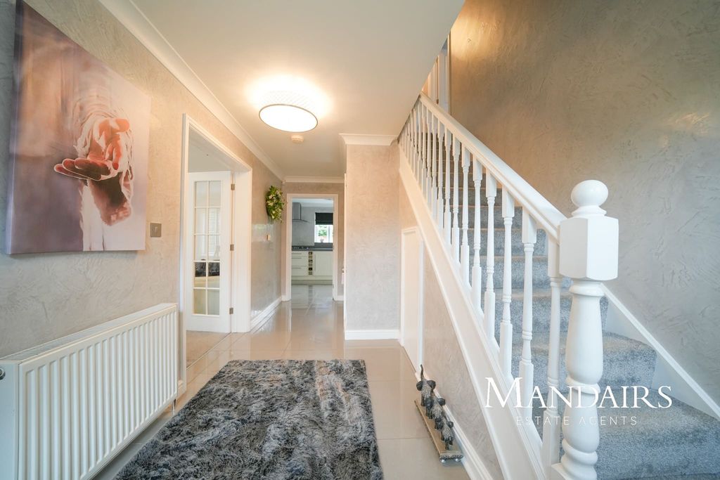 Property photo 2 of 42