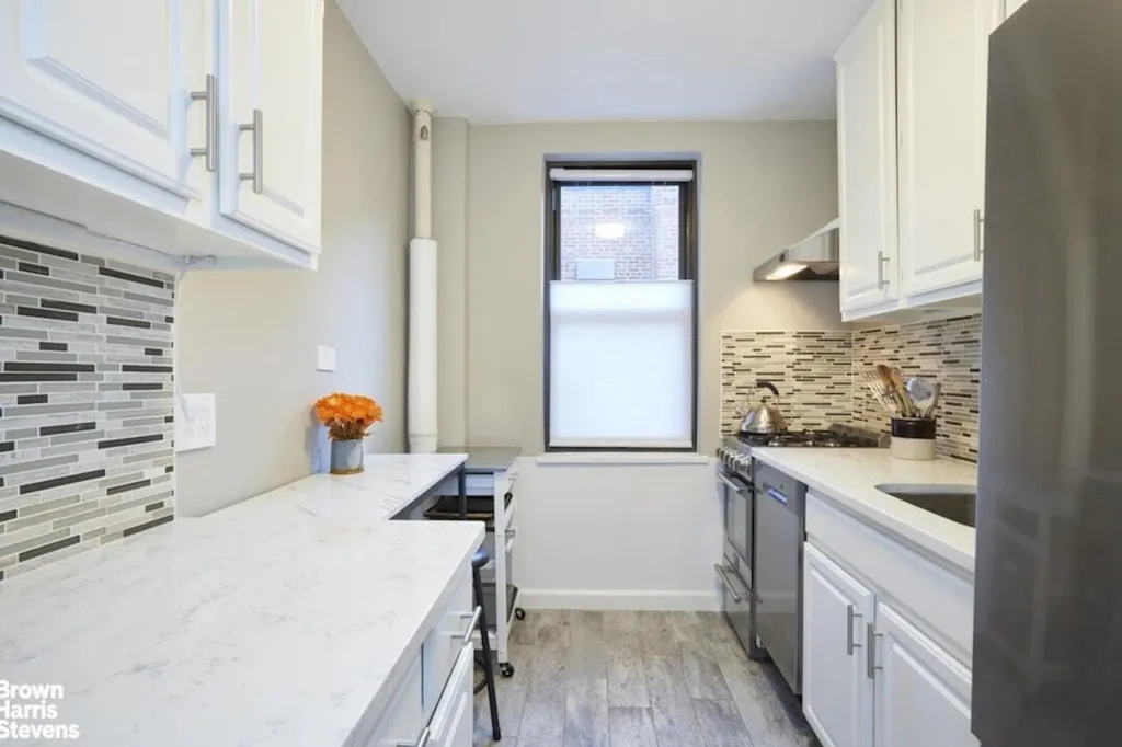 Property photo 3 of 12 <Alttext/>