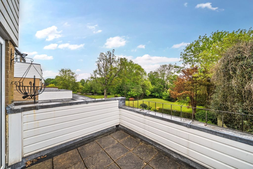 Property photo 2 of 15 1462742-11-6A0626...