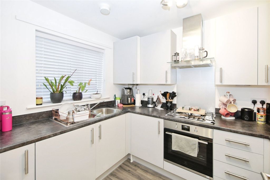 Property photo 3 of 17 Picture No. 28