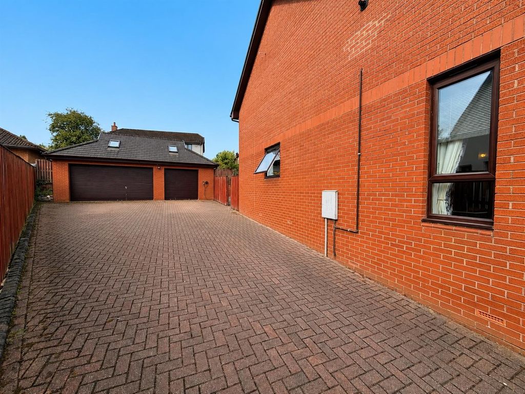 Additional image 42 of 5 bed detached house for saleChateau Grove, Hamilton ML3