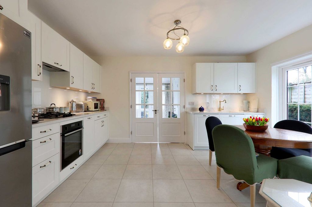 Property photo 3 of 15 Picture No. 10