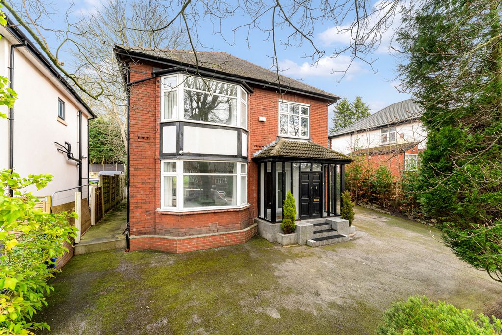 Property photo 1 of 42 Bury Old Road, Prestwich, M25 0Er