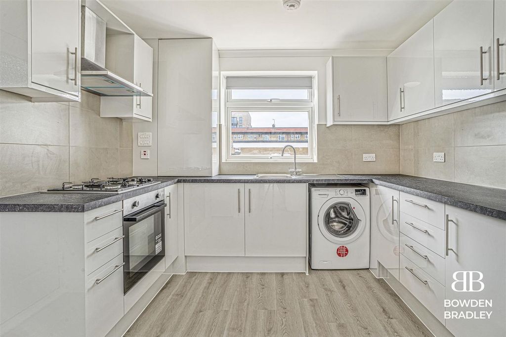 Property photo 2 of 13 Kitchen