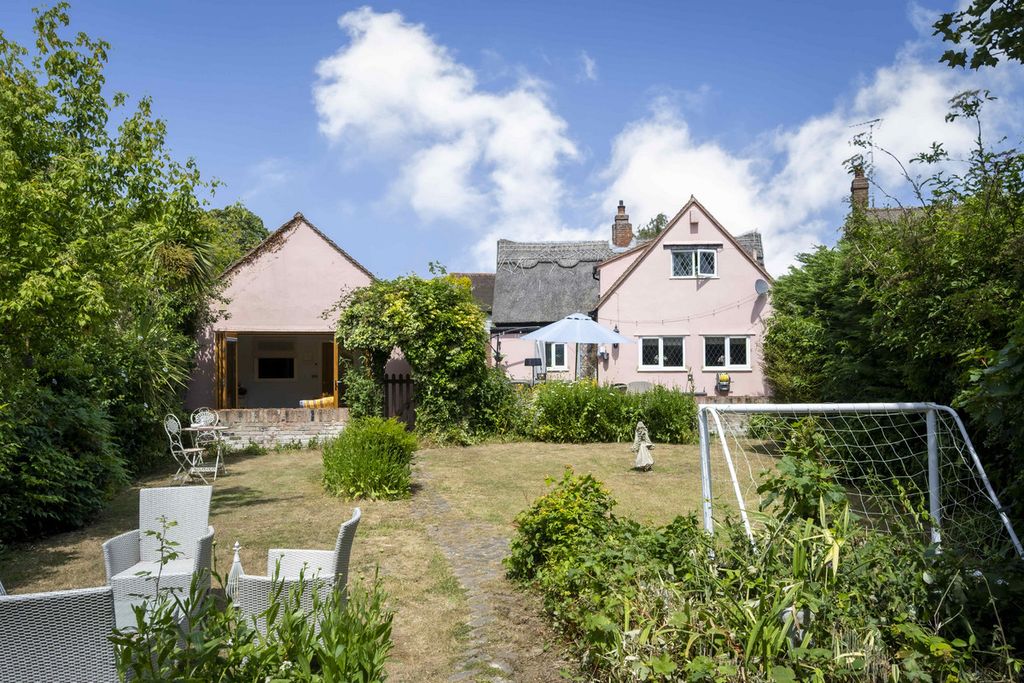 Property photo 2 of 37