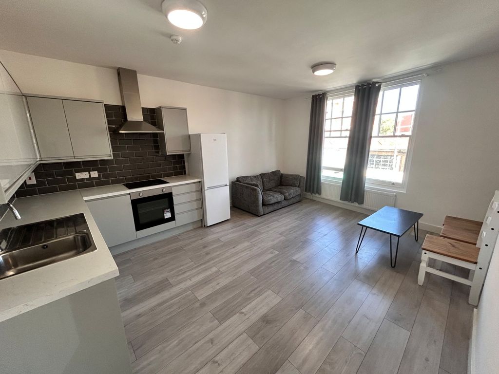 Property photo 2 of 5 Picture No. 13