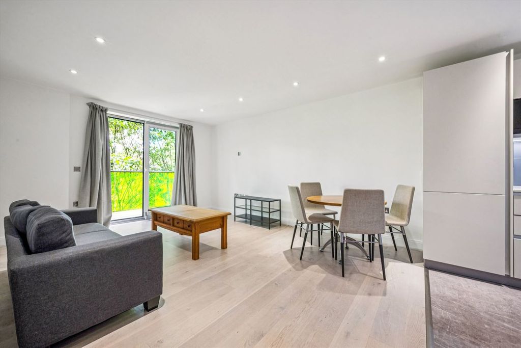 Property photo 3 of 7