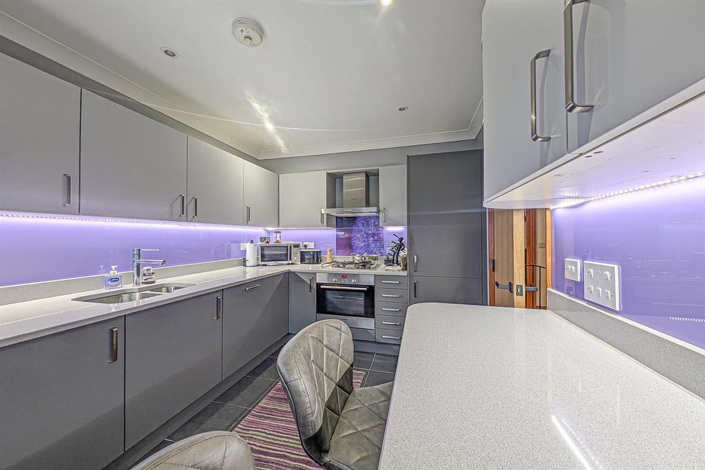 Property photo 2 of 21 Pxl_20260203_123951934.Raw-01 Kit.Jpg