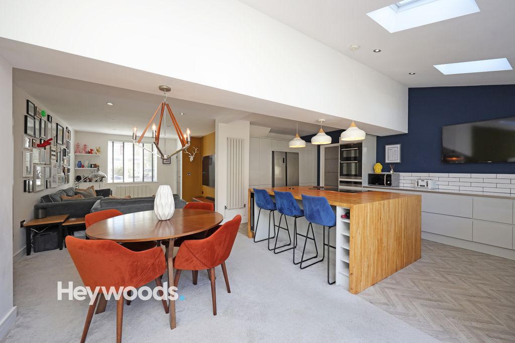 Property photo 2 of 34 0F1A2747