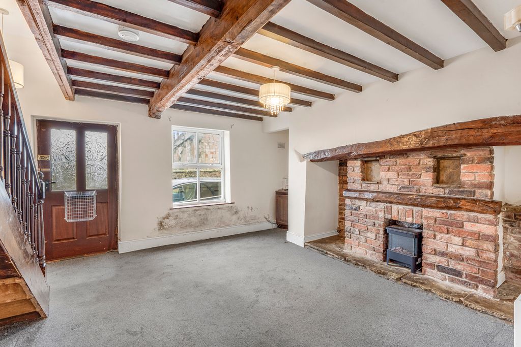 Property photo 3 of 10 Lounge 3