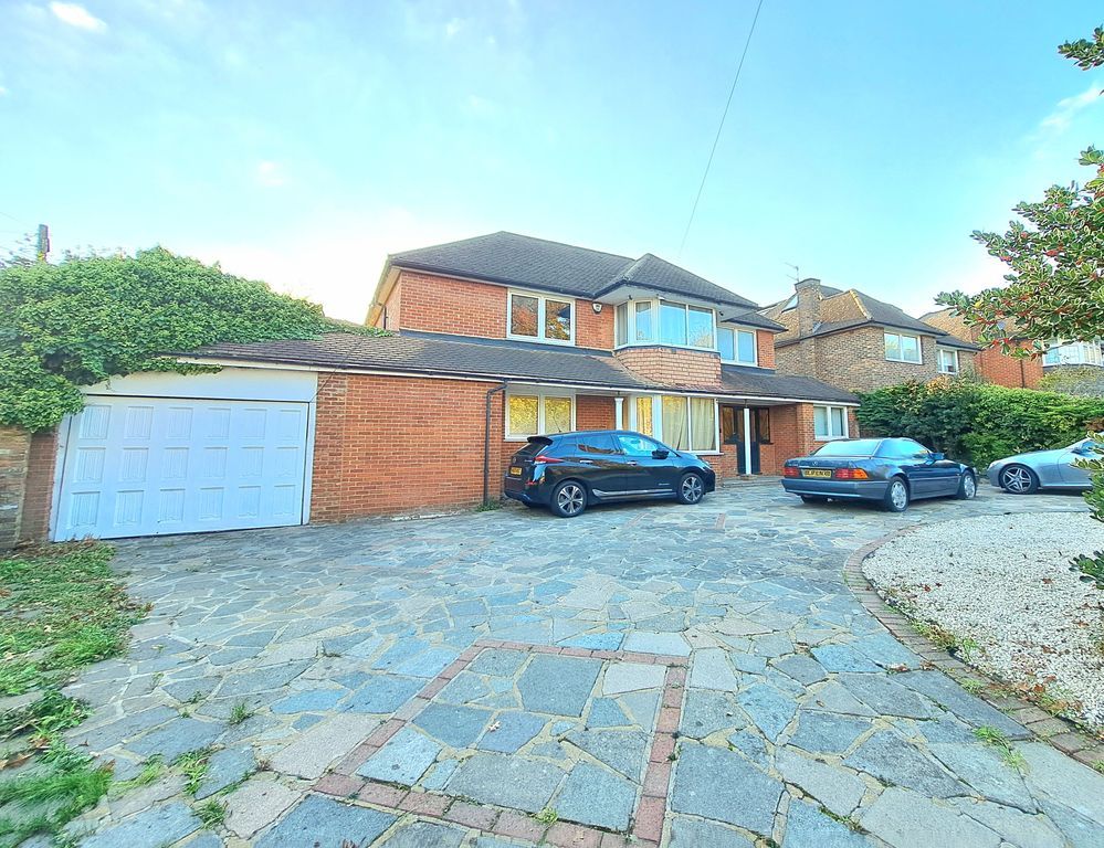 Property photo 2 of 26