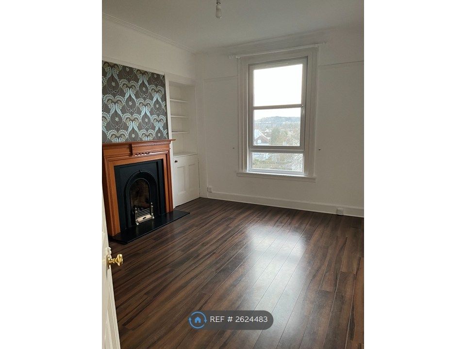 Property photo 1 of 8 Sitting Room