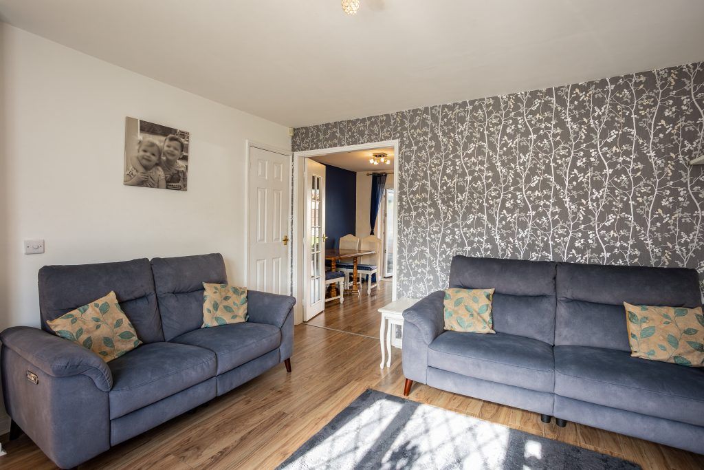 Property photo 2 of 31
