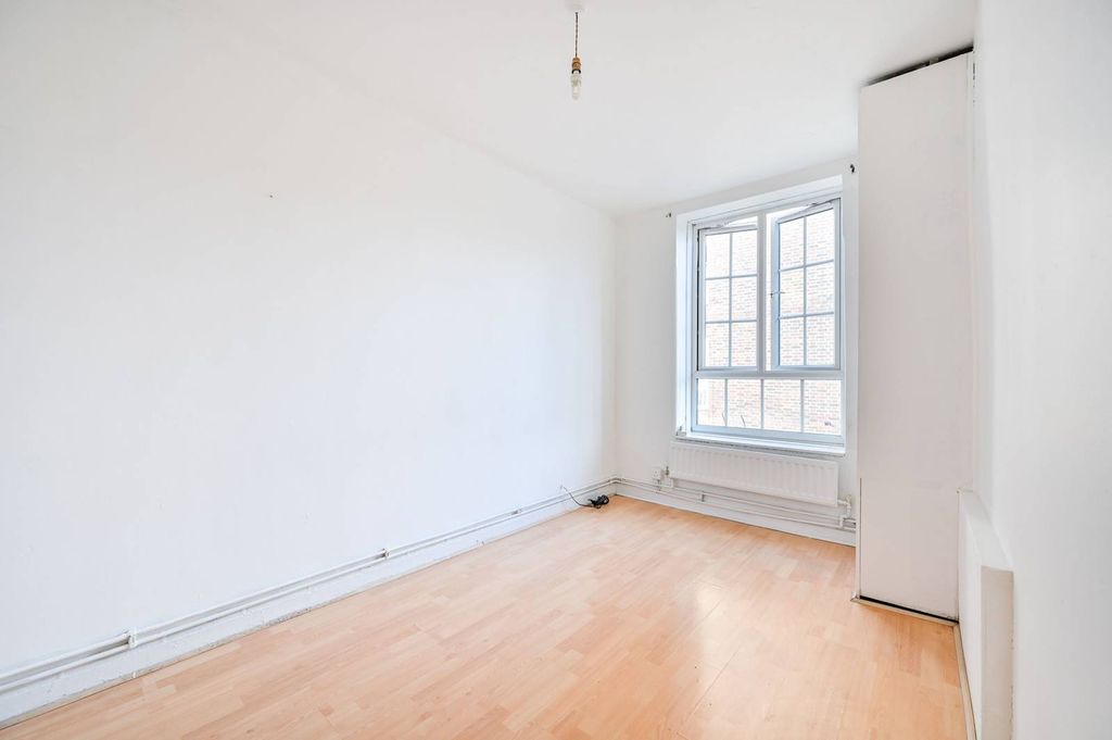 Property photo 3 of 6