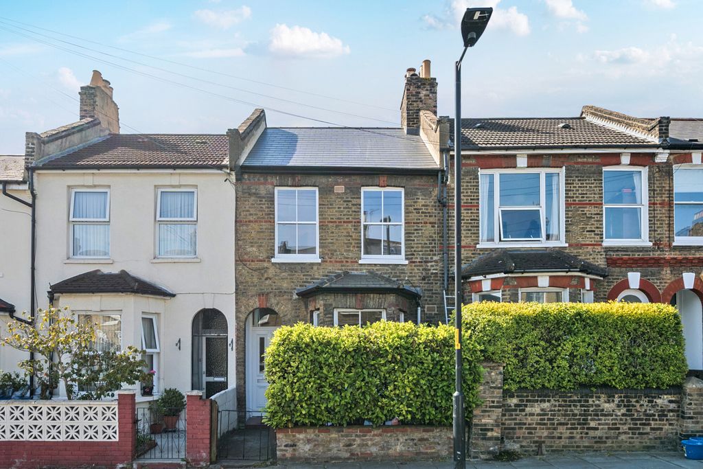 Property photo 1 of 16 1457901-2-6A02E98...