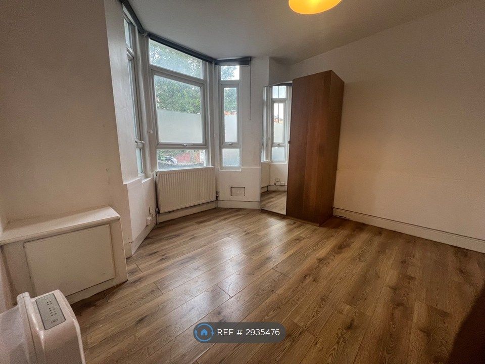 Property photo 2 of 5