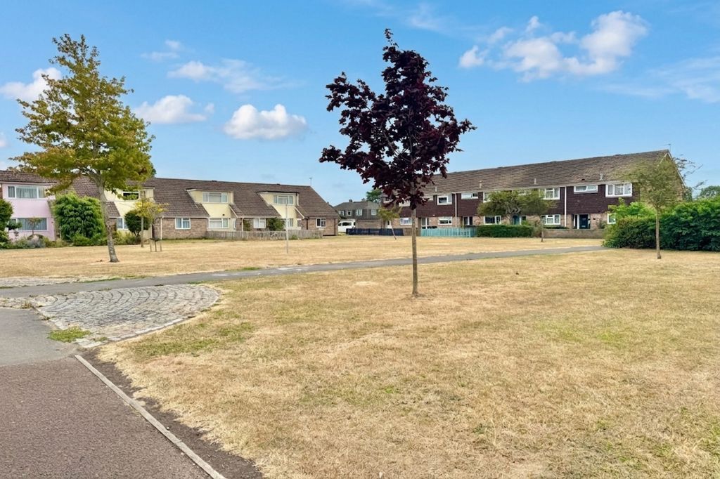 Property photo 2 of 18 Green Space
