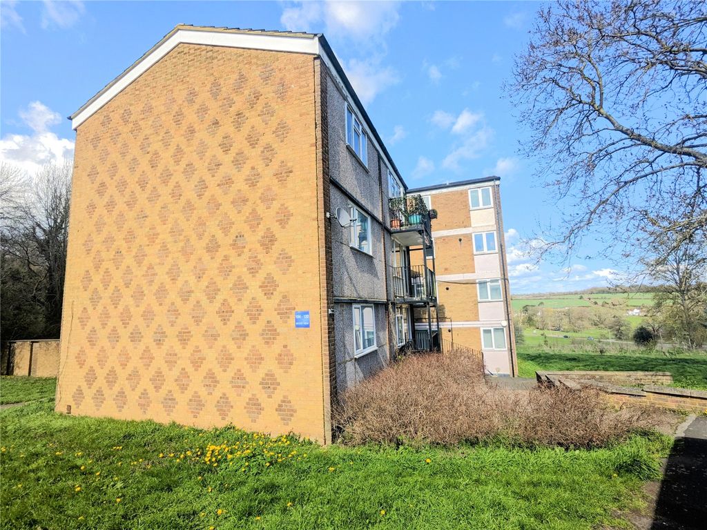 Property photo 3 of 8 Picture No. 02