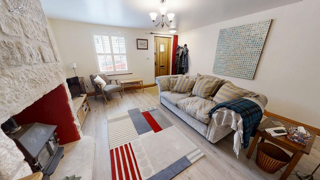 Property photo 2 of 19 Wakeham-Portland-Dorset-UK-05202026_095348