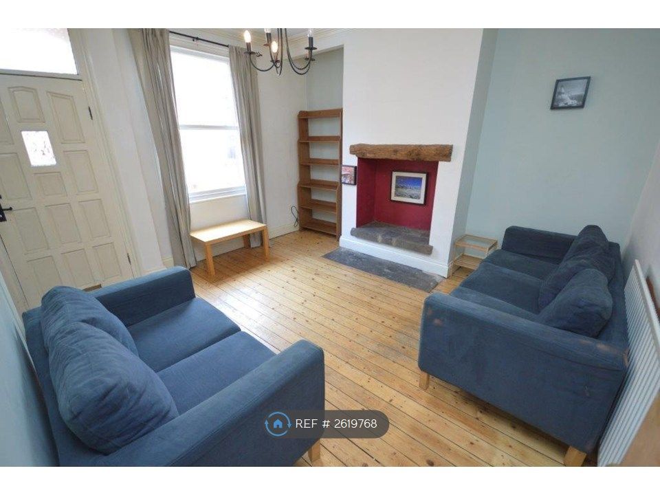 Property photo 2 of 8
