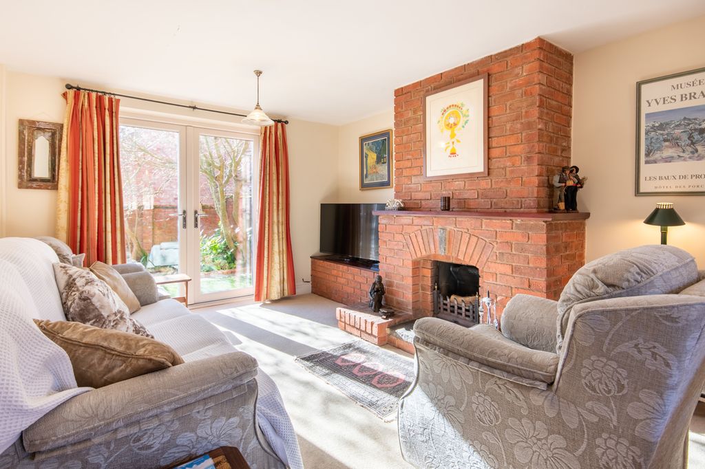 Property photo 3 of 18