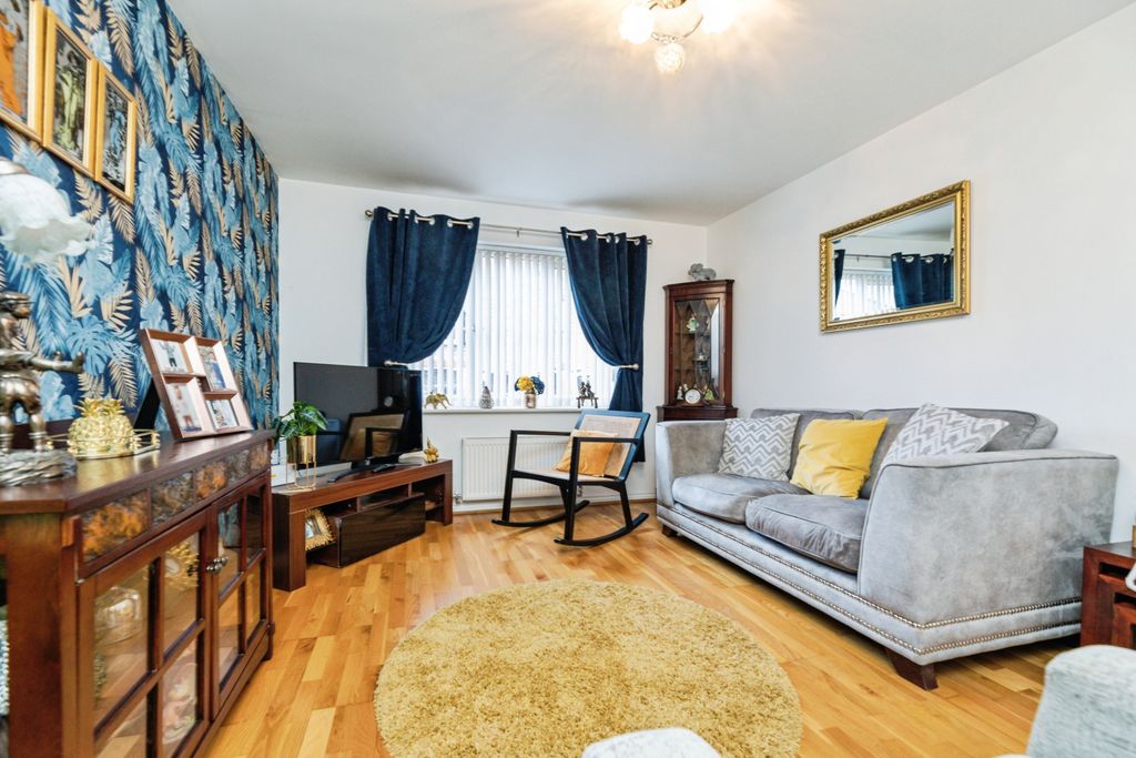 Property photo 3 of 15