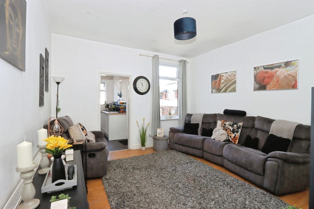 Property photo 2 of 18 Pbox-Img.Jpg