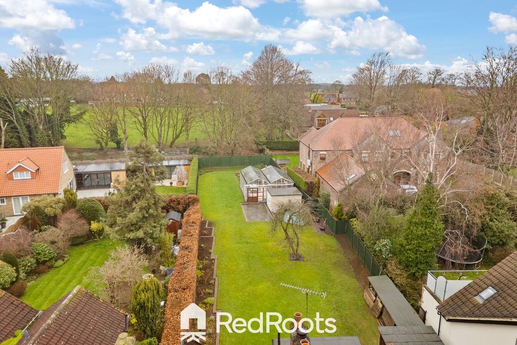 Property photo 2 of 33 4835643