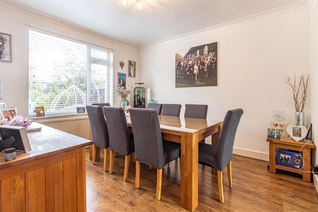 Property photo 3 of 20 Dining Room