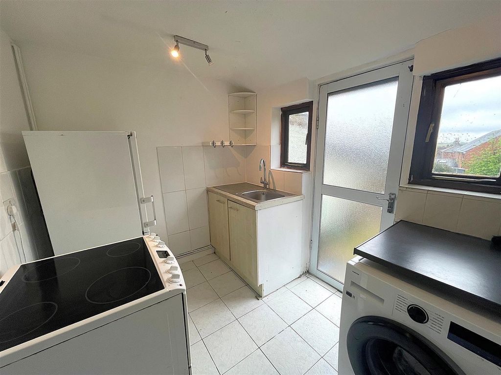 Property photo 2 of 9 1.Jpg