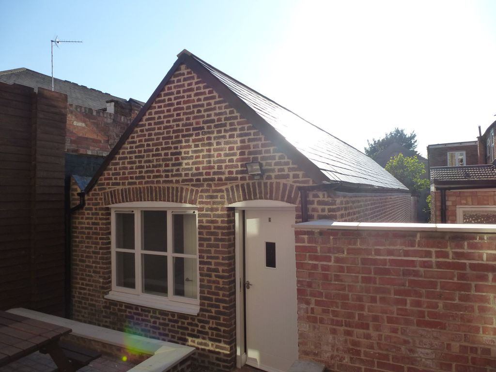 Property photo 1 of 8 Front