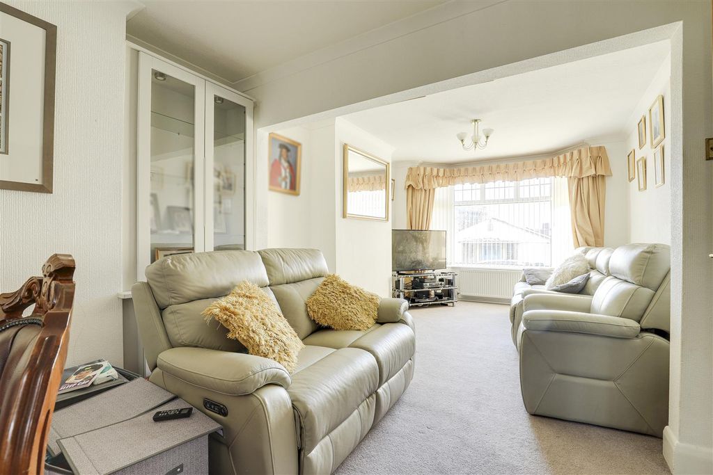 Property photo 2 of 20 18.Jpg