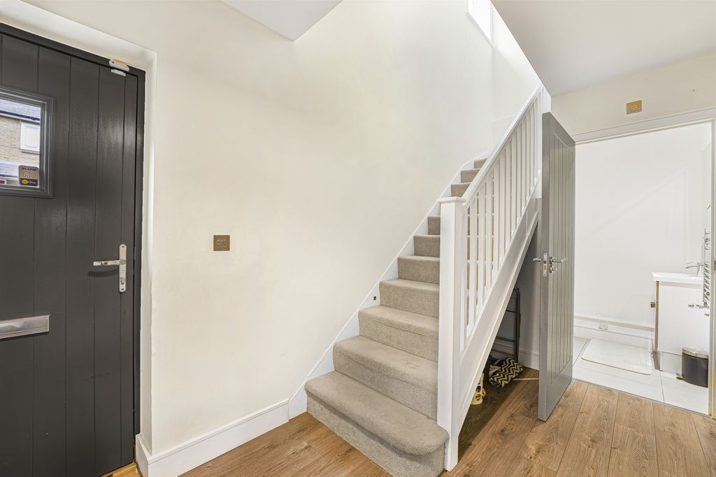 Property photo 3 of 12 Dsc00436